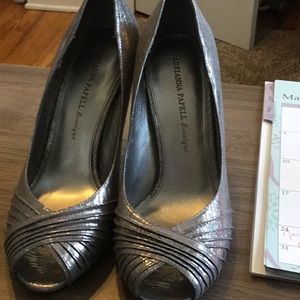 Adrianna Papell heels